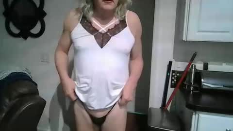 Snapshot of mistygoodslut chatting on 02.05.26 mistygoodslut online show from 02.05.26