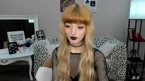 Misty online show from 04.22.26