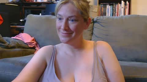 Snapshot of mistymountains96 chatting on 06.17.26 Misty Mountains online show from 06.17.26
