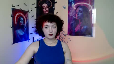 Snapshot of mistyrosee chatting on 10.18.25 Aria online show from 10.18.25