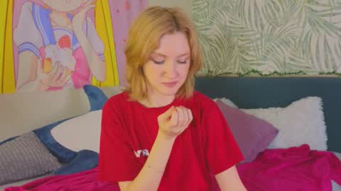 Snapshot of mitch911 chatting on 10.09.25 alice online show from 10.09.25