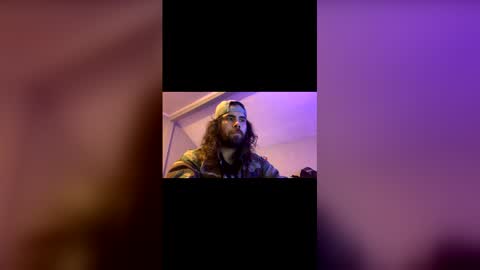 Snapshot of mitchelllane999 chatting on 11.30.25 wassi2kezzy online show from 11.30.25