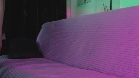 Yuka online show from 02.06.25