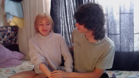 Snapshot of mixipeach chatting on 05.28.26 Naomi and Nekorii online show from 05.28.26