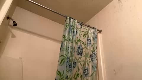 Snapshot of mixxychocolate chatting on 02.09.25 Deanthony online show from 02.09.25