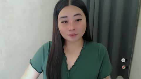 Snapshot of miya_licious chatting on 02.10.25 cassie marie online show from 02.10.25