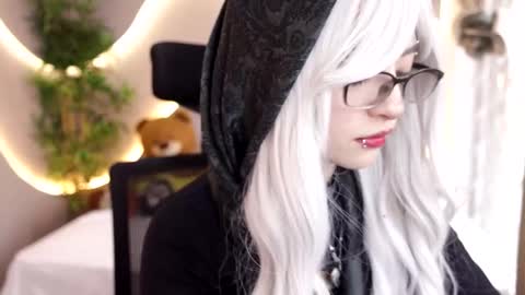 Snapshot of miyuki_wolf chatting on 02.27.26 miyuki_wolf online show from 02.27.26