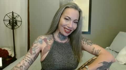 Snapshot of mizxtrix chatting on 03.08.25 MizXtrix online show from 03.08.25