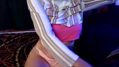 Snapshot of mizziijaie chatting on 10.06.25 mizziijaie online show from 10.06.25