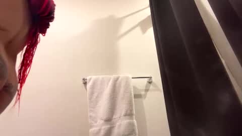 Snapshot of mizzpoison23 chatting on 02.12.25 mizzpoison23 online show from 02.12.25