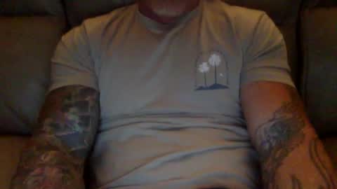 Snapshot of mjg175 chatting on 01.01.25 SexyRed online show from 01.01.25