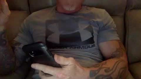 Snapshot of mjg175 chatting on 01.14.25 SexyRed online show from 01.14.25