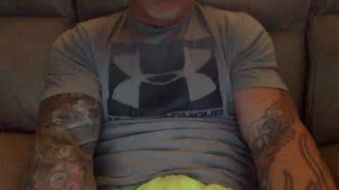 Snapshot of mjg175 chatting on 02.01.25 SexyRed online show from 02.01.25