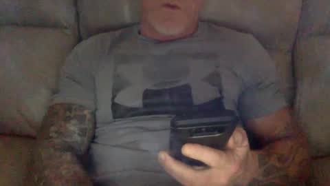 Snapshot of mjg175 chatting on 02.04.25 SexyRed online show from 02.04.25