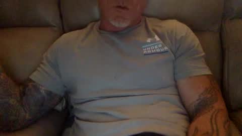 Snapshot of mjg175 chatting on 02.08.25 SexyRed online show from 02.08.25