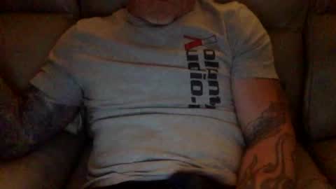 Snapshot of mjg175 chatting on 02.12.25 SexyRed online show from 02.12.25