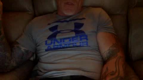 Snapshot of mjg175 chatting on 02.14.25 SexyRed online show from 02.14.25