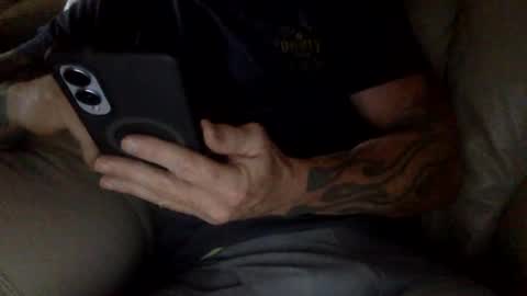 Snapshot of mjg175 chatting on 09.09.25 SexyRed online show from 09.09.25