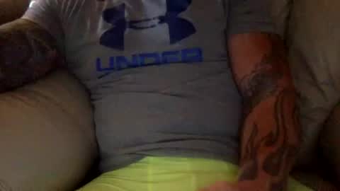 Snapshot of mjg175 chatting on 10.13.25 SexyRed online show from 10.13.25