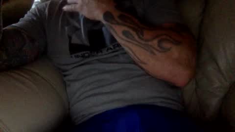 Snapshot of mjg175 chatting on 10.21.25 SexyRed online show from 10.21.25