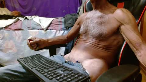 Snapshot of mjmadurengue chatting on 01.02.25 Mario jose online show from 01.02.25