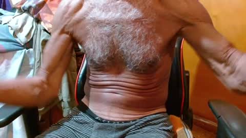 Snapshot of mjmadurengue chatting on 01.10.25 Mario jose online show from 01.10.25