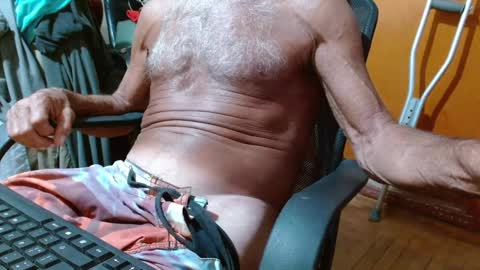 Snapshot of mjmadurengue chatting on 02.17.25 Mario jose online show from 02.17.25