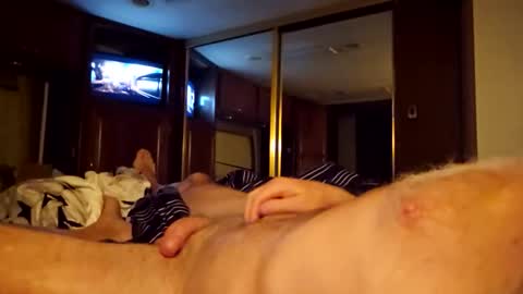 Snapshot of mjolnirandazzarra chatting on 12.01.25 mjolnirandazzarra online show from 12.01.25