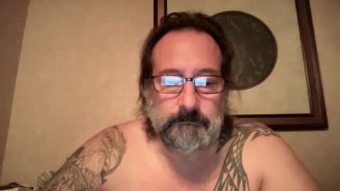 Snapshot of mmancini13 chatting on 10.04.25 mmancini13 online show from 10.04.25