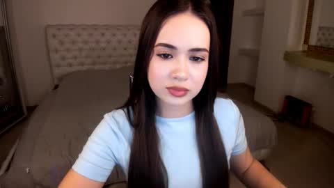 Snapshot of mmm_bananaa_ chatting on 02.17.25 Beata online show from 02.17.25