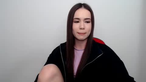 Snapshot of mmm_bananaa_ chatting on 02.25.25 Beata online show from 02.25.25