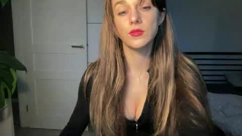 Snapshot of mmminnie chatting on 03.12.25 mmminnie online show from 03.12.25