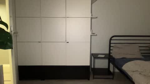 Snapshot of mmminnie chatting on 10.12.25 mmminnie online show from 10.12.25