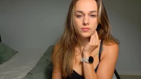 Snapshot of mmminnie chatting on 11.03.25 mmminnie online show from 11.03.25