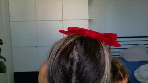 Snapshot of mmminnie chatting on 11.13.25 mmminnie online show from 11.13.25