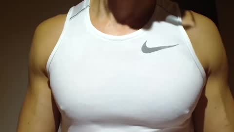 Snapshot of mmuscularman chatting on 09.30.25 mmuscularman online show from 09.30.25