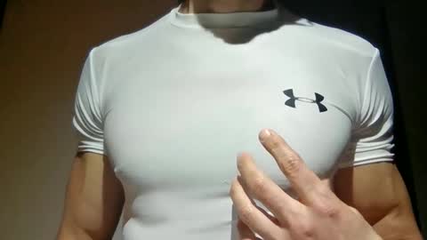 Snapshot of mmuscularman chatting on 10.30.25 mmuscularman online show from 10.30.25