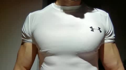 Snapshot of mmuscularman chatting on 03.17.26 mmuscularman online show from 03.17.26