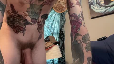 Snapshot of mntuila chatting on 12.04.24 MNTuiLa online show from 12.04.24