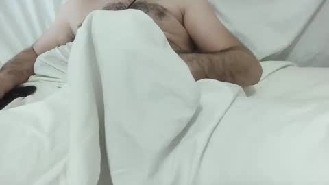 Snapshot of mo0085 chatting on 01.09.26 Laith online show from 01.09.26