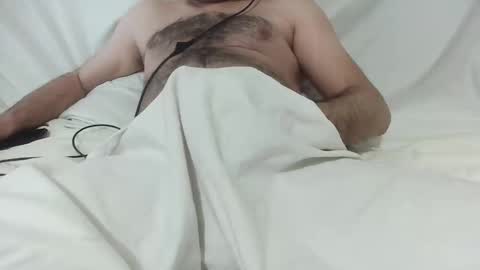 Snapshot of mo0085 chatting on 01.12.26 Laith online show from 01.12.26