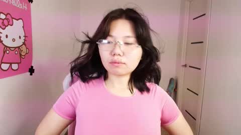 Snapshot of moana_light chatting on 09.26.25 hey meet with me online show from 09.26.25