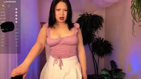 Snapshot of moana_light chatting on 10.03.25 hey meet with me online show from 10.03.25