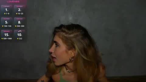 Snapshot of moanamo chatting on 03.15.26 Princess Moana online show from 03.15.26