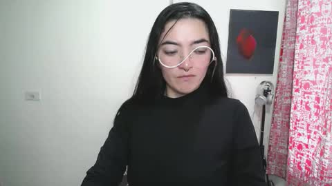 Snapshot of mocca_117 chatting on 05.19.26 Sam online show from 05.19.26