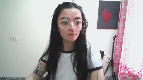 Snapshot of mocca_117 chatting on 05.25.26 Sam online show from 05.25.26