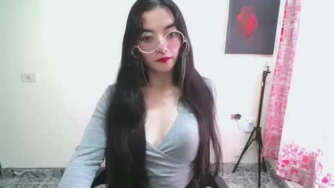 Snapshot of mocca_117 chatting on 05.26.26 Sam online show from 05.26.26