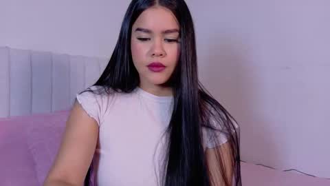 Snapshot of modelross07 chatting on 10.11.25 zoe ross online show from 10.11.25