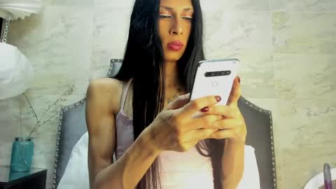 Snapshot of models_sophia chatting on 04.07.26 Sophia online show from 04.07.26