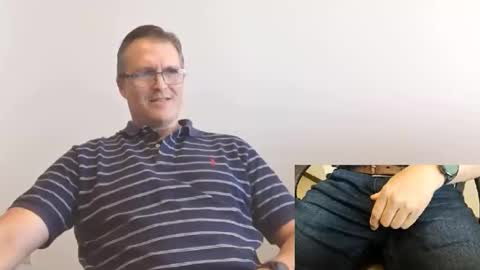 Snapshot of moe_001 chatting on 02.11.26 Moe online show from 02.11.26